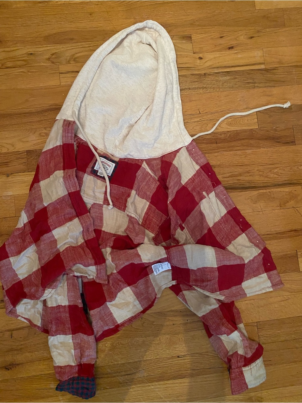 American Eagle Outfitters Red & Cream Plaid cropped hooded button up flannel